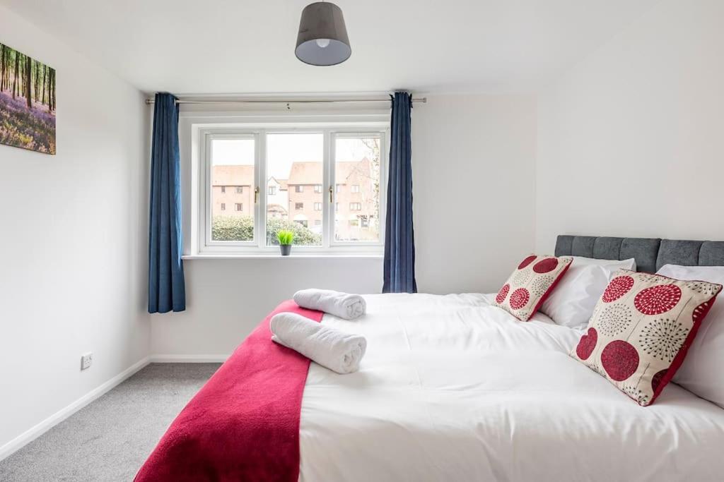 Two Bedroom Flat Near Colchester Hospital With Free Parking And Internet Mile End Exteriör bild